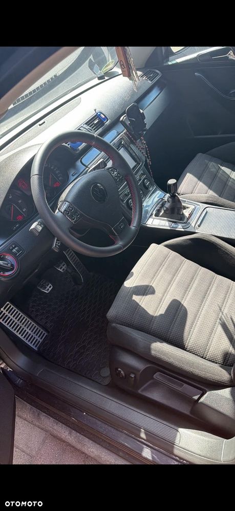 Volkswagen Passat 2.0 TDI DPF Sportline - 2