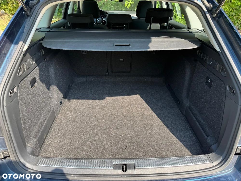 Skoda Superb 2.0 TDI SCR Ambition DSG - 10