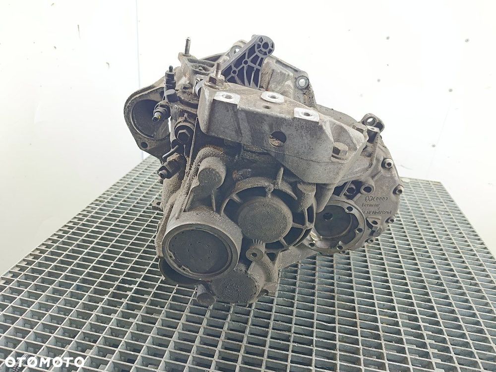 SKRZYNIA BIEGÓW MANUALNA 5 VW GOLF V KNY 2.0 TDI - 5
