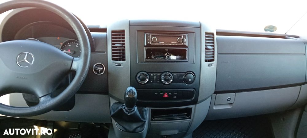 Mercedes-Benz Sprinter - 4