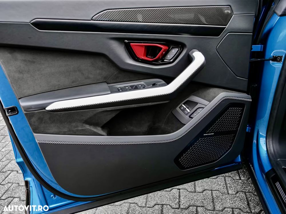 Lamborghini URUS - 17