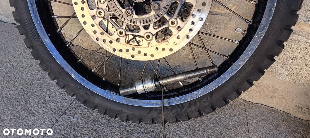 TRIUMPH TIGER 800XC KOŁO FELGA PRZÓD  KIEROWNICA HALOGENY CHŁODNICA SZYBA LICZNIK ZEGARY XRT - 29