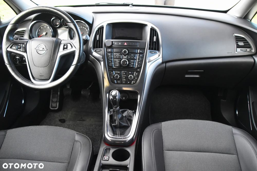 Opel Astra 1.6 Turbo White Edition - 14