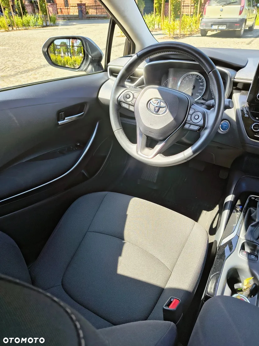 Toyota Corolla 1.8 Hybrid Comfort - 17
