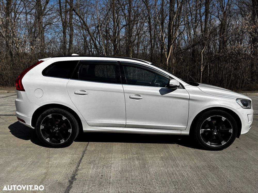 Volvo XC 60 D5 AWD Geartronic Momentum - 3