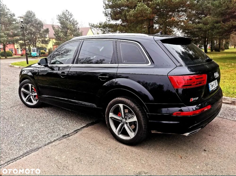 Audi Q7 - 1