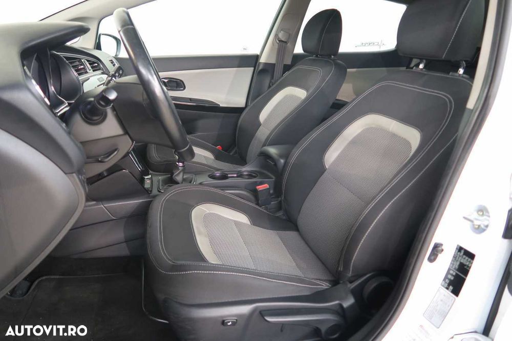 Kia Ceed 1.6 GDI Dream-Team Edition - 9