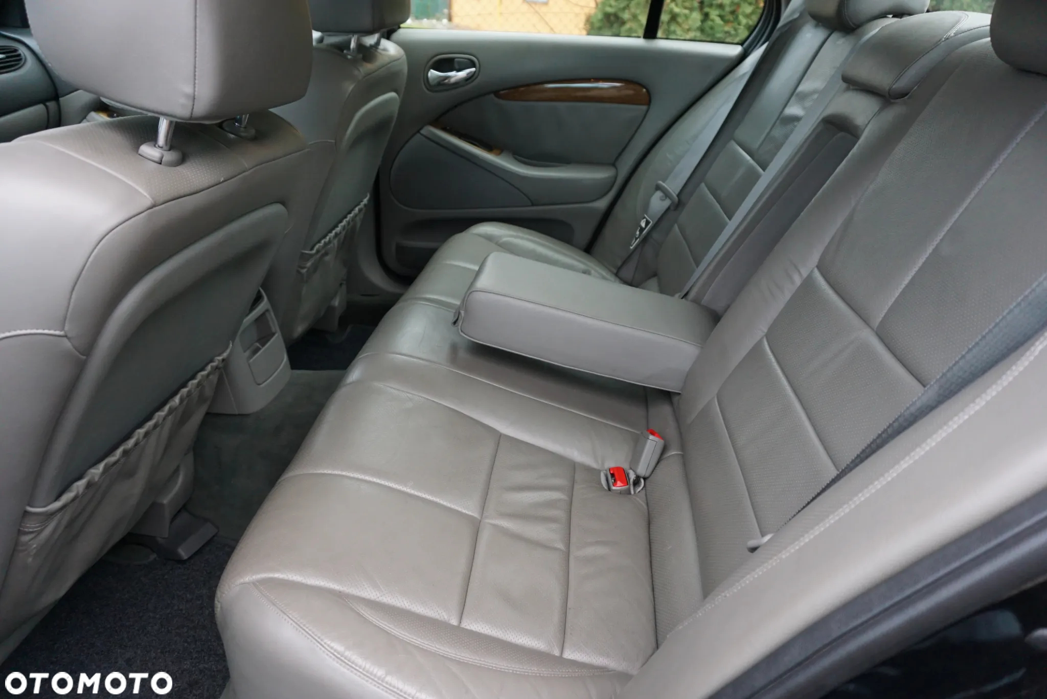 Jaguar S-Type 4.0 V8 - 11