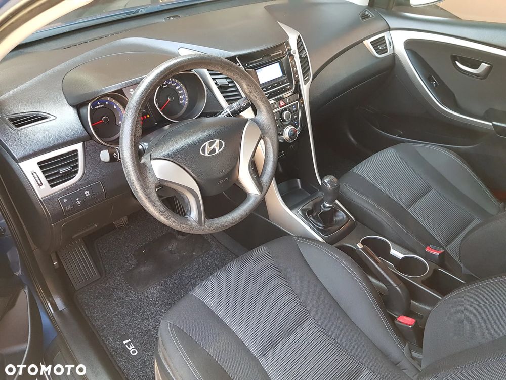 Hyundai i30 blue 1.4 Classic - 22