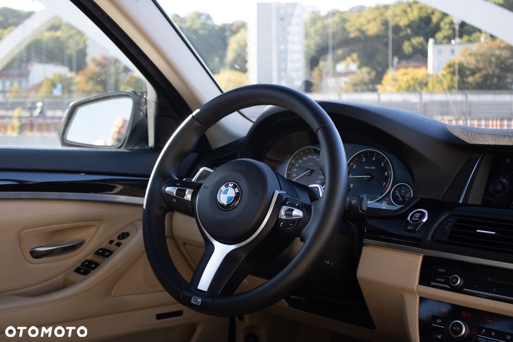 BMW Seria 5 528i xDrive - 6
