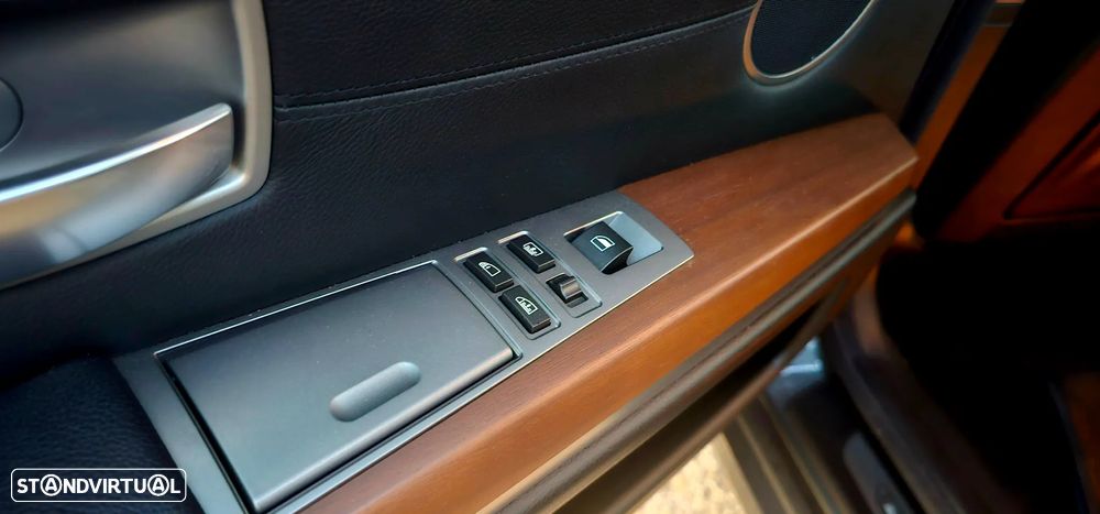 BMW 740 Li - 9