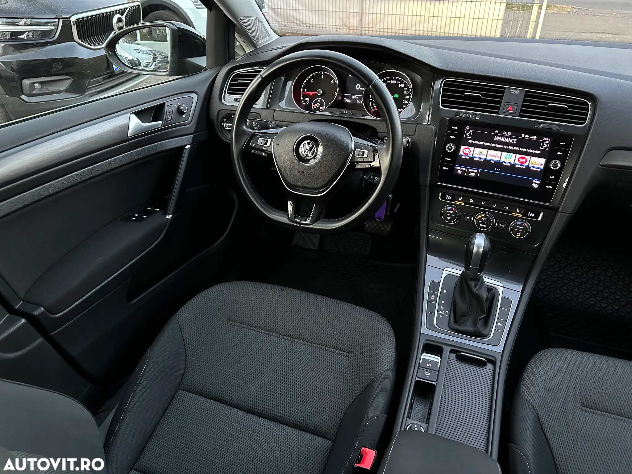 Volkswagen Golf - 9
