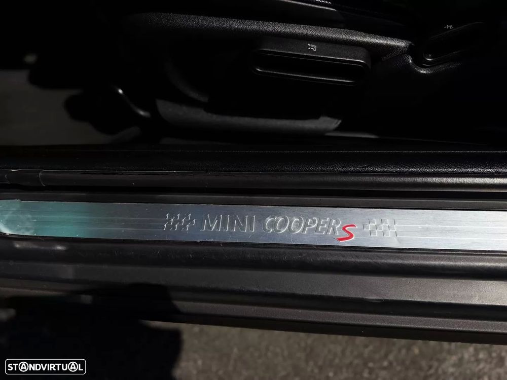 MINI Cabrio Cooper S Auto - 22