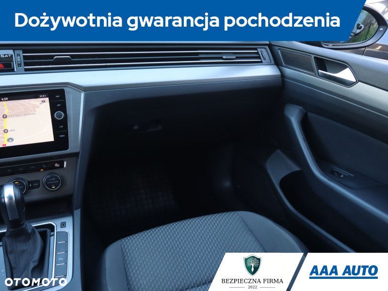Volkswagen Passat Variant - 10