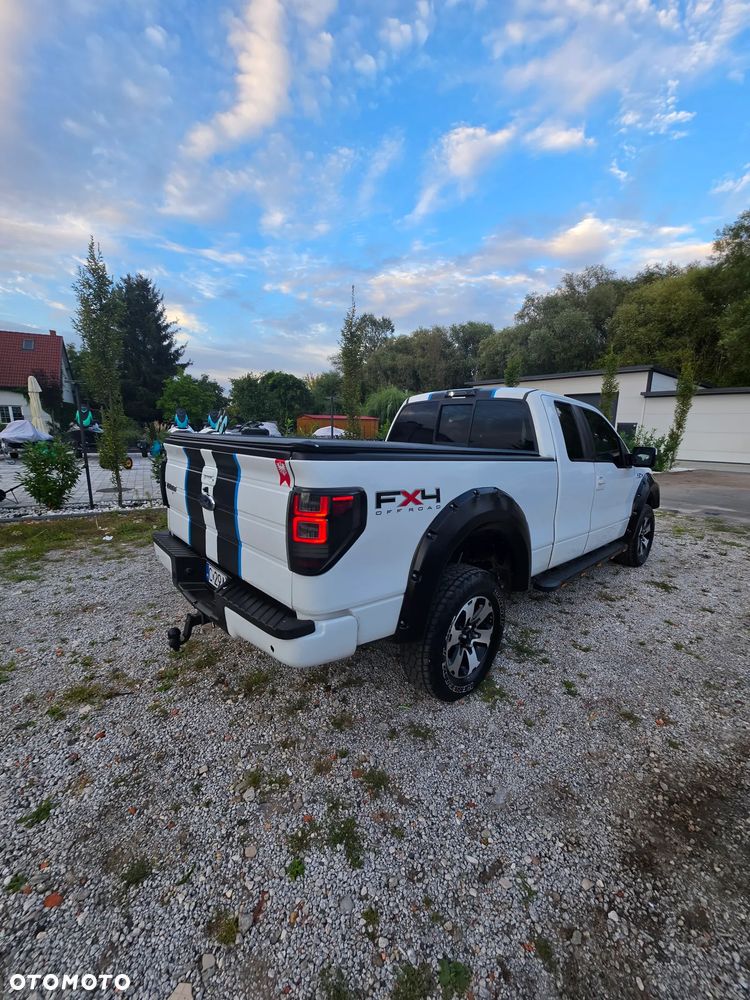 Ford F150 - 4