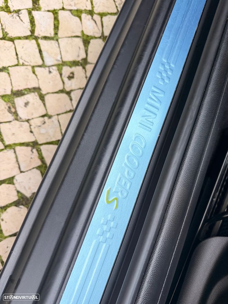 MINI 3 Portas Cooper SE - 22