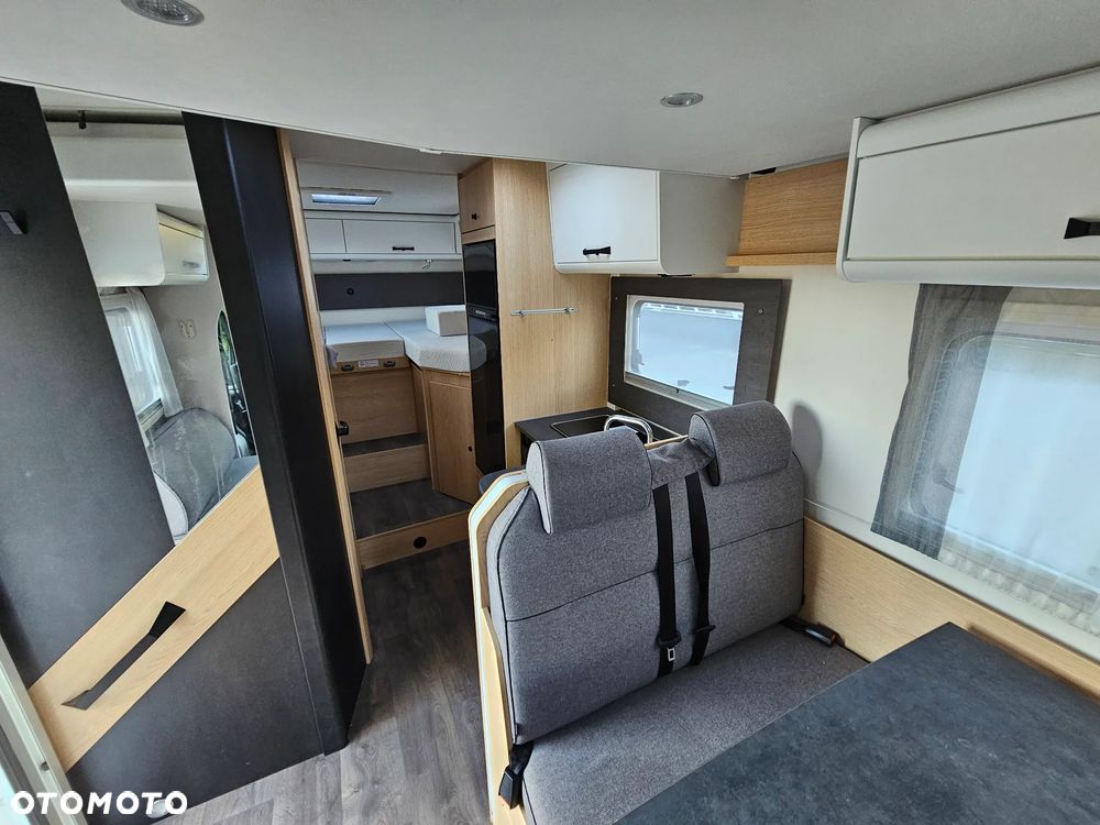 Sunlight CAPRON / HYMER ERIBA T67 Zimowy 4 miejsca do spania - 12
