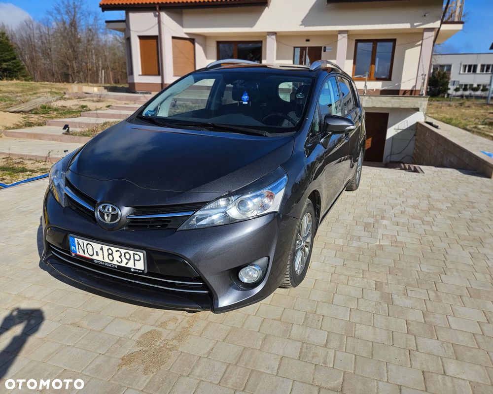 Toyota Verso 1.6 D-4D Prestige - 2