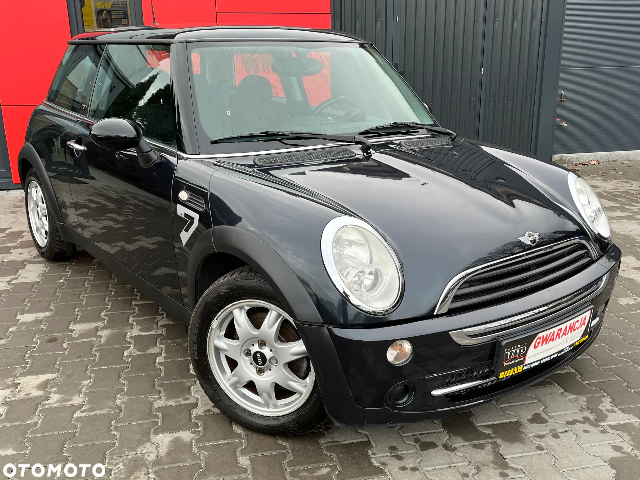 MINI ONE Standard - 10
