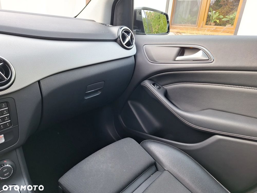 Mercedes-Benz Klasa B 180 (CDI) d Urban - 25