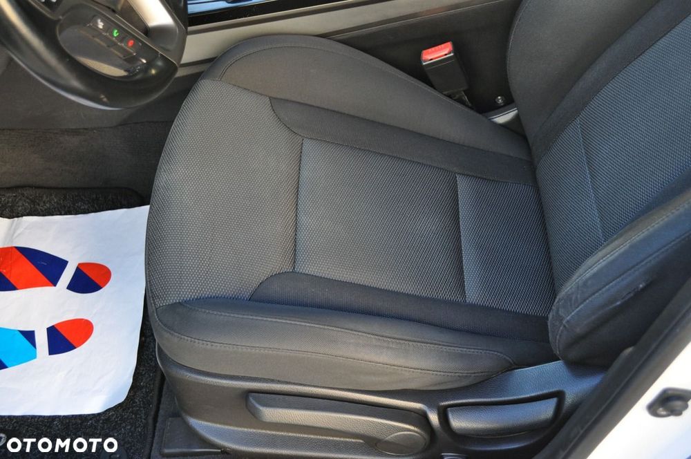 Hyundai i40 Kombi blue 1.6 Classic - 22