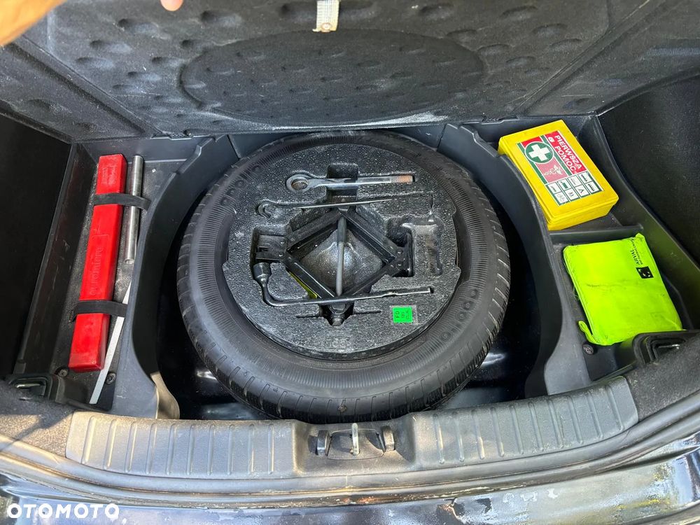 Hyundai i30 1.6 CRDi Classic + - 5