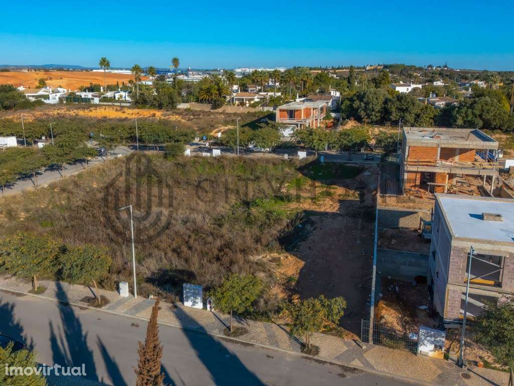 Terreno urbano de 410 m² na quinta dos Alamos - Guia - Grande imagem: 2/15