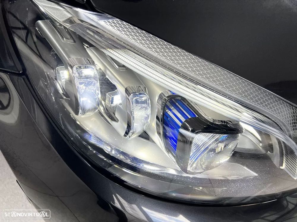 Mercedes-Benz C 180 Cabrio AMG Line - 29