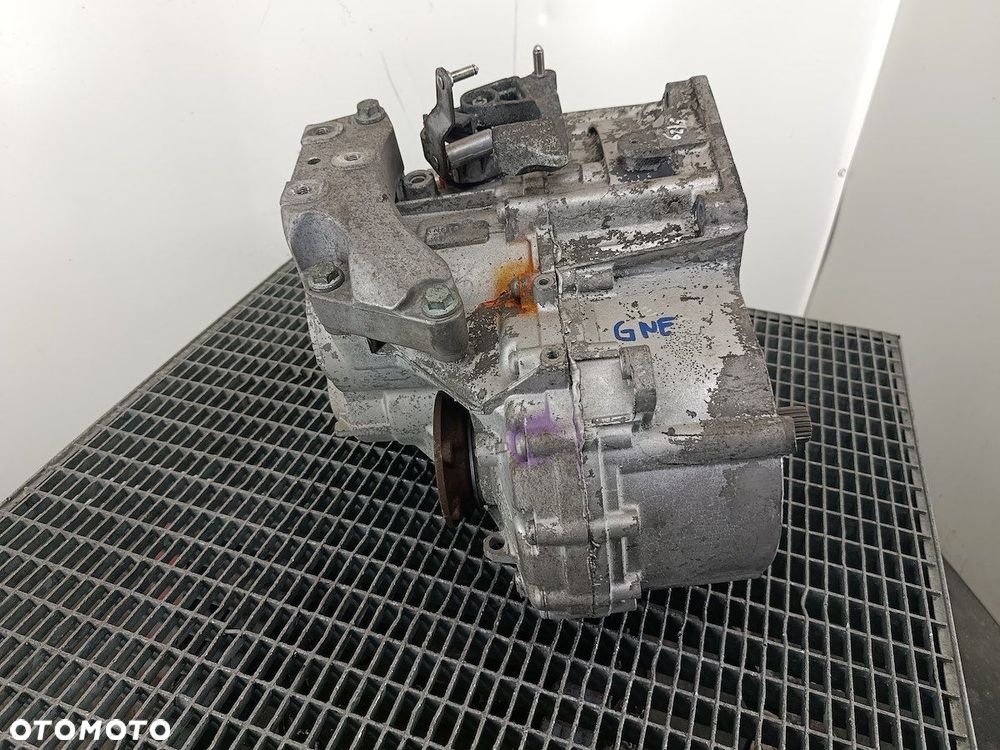 SKRZYNIA BIEGÓW MANUALNA 6 VW TOURAN I GNE 2.0 TDI - 5
