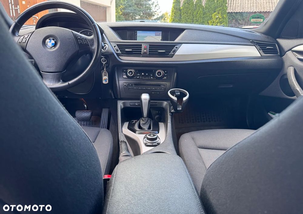 BMW X1 sDrive18d - 12