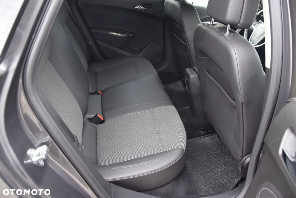 Opel Astra 1.6 Enjoy EU6 - 36