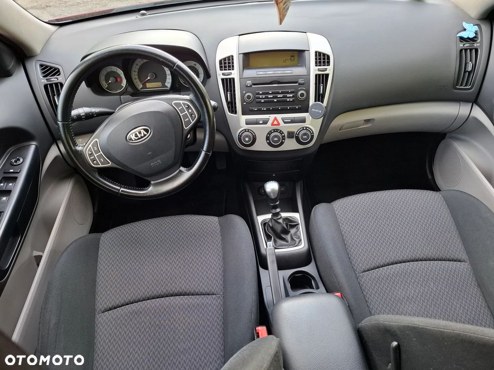 Kia Ceed 1.4 Comfort + - 16