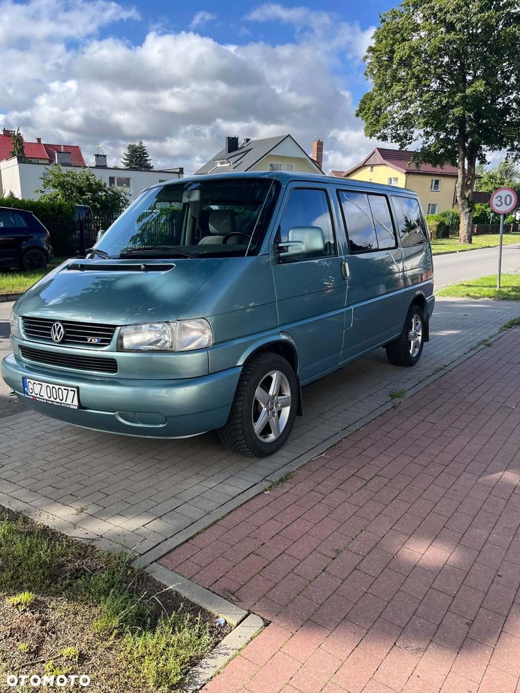 Volkswagen Transporter - 1