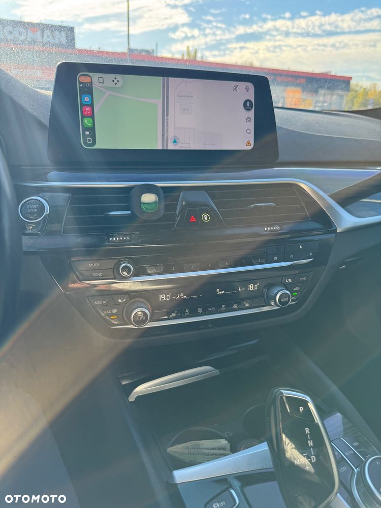 BMW Seria 5 530i Sport Line sport - 13