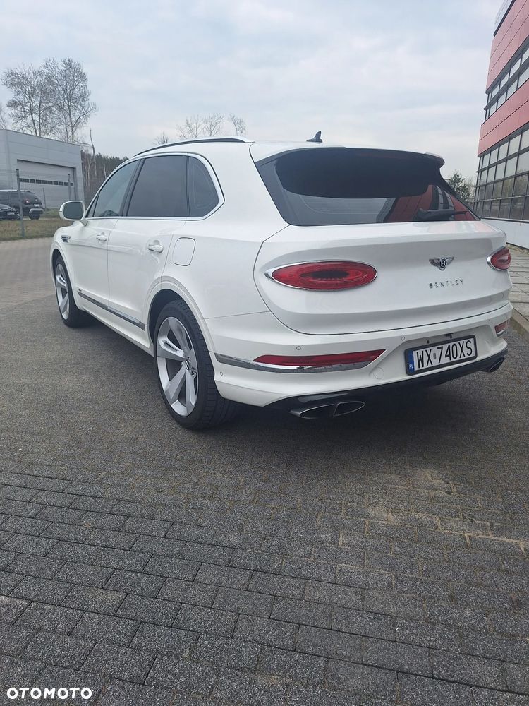Bentley Bentayga - 3
