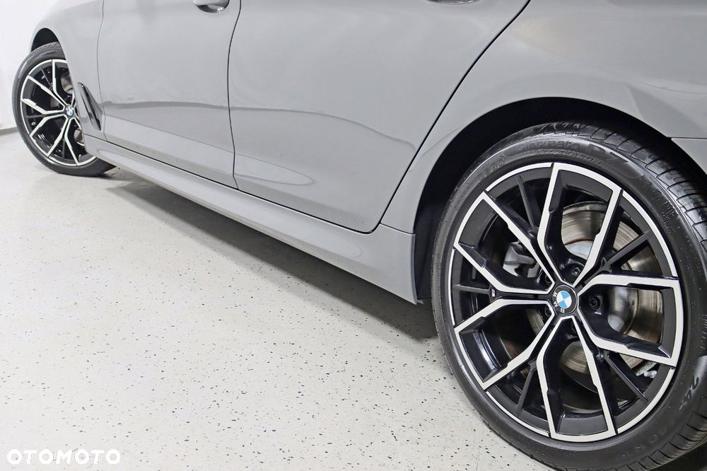 BMW Seria 5 530i xDrive M Sport Edition - 10