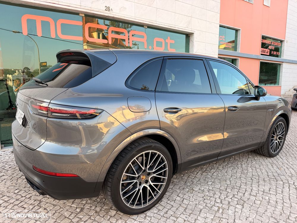 Porsche Cayenne E-Hybrid - 7