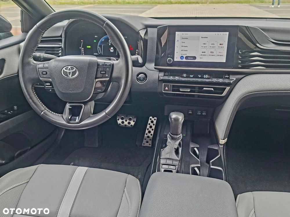 Toyota Camry 2.5 Hybrid Dynamic Force Executive e-CVT - 12