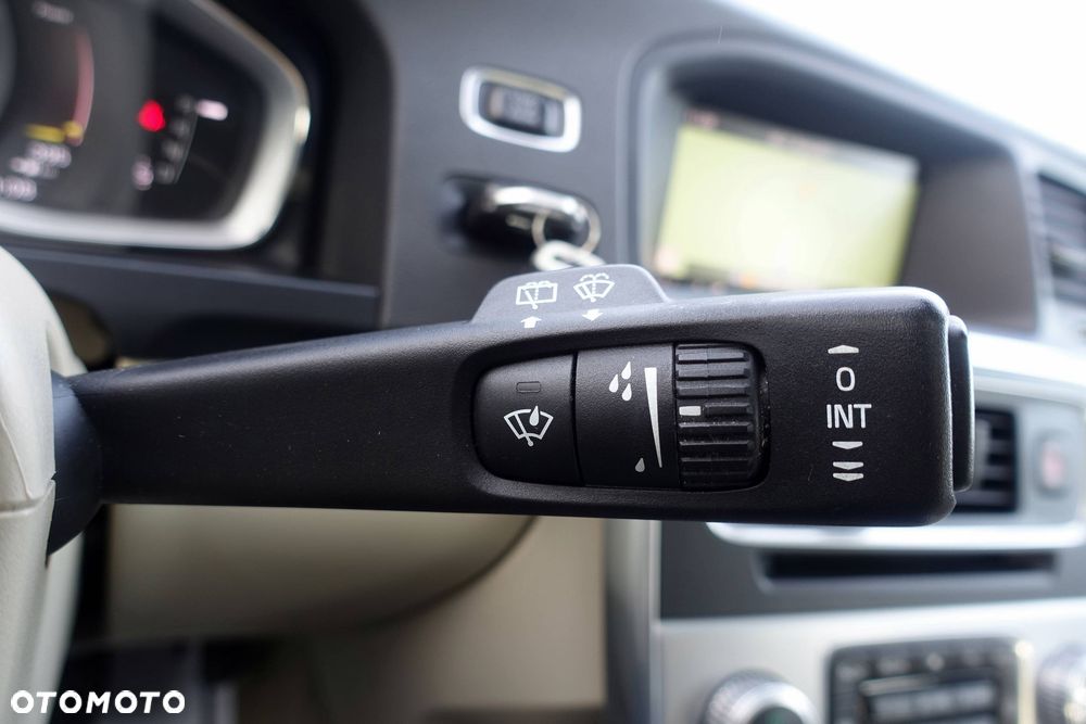 Volvo V60 Cross Country D4 Geartronic Summum - 27