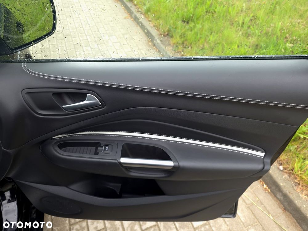 Ford Kuga Vignale 2.0 TDCi AWD - 10