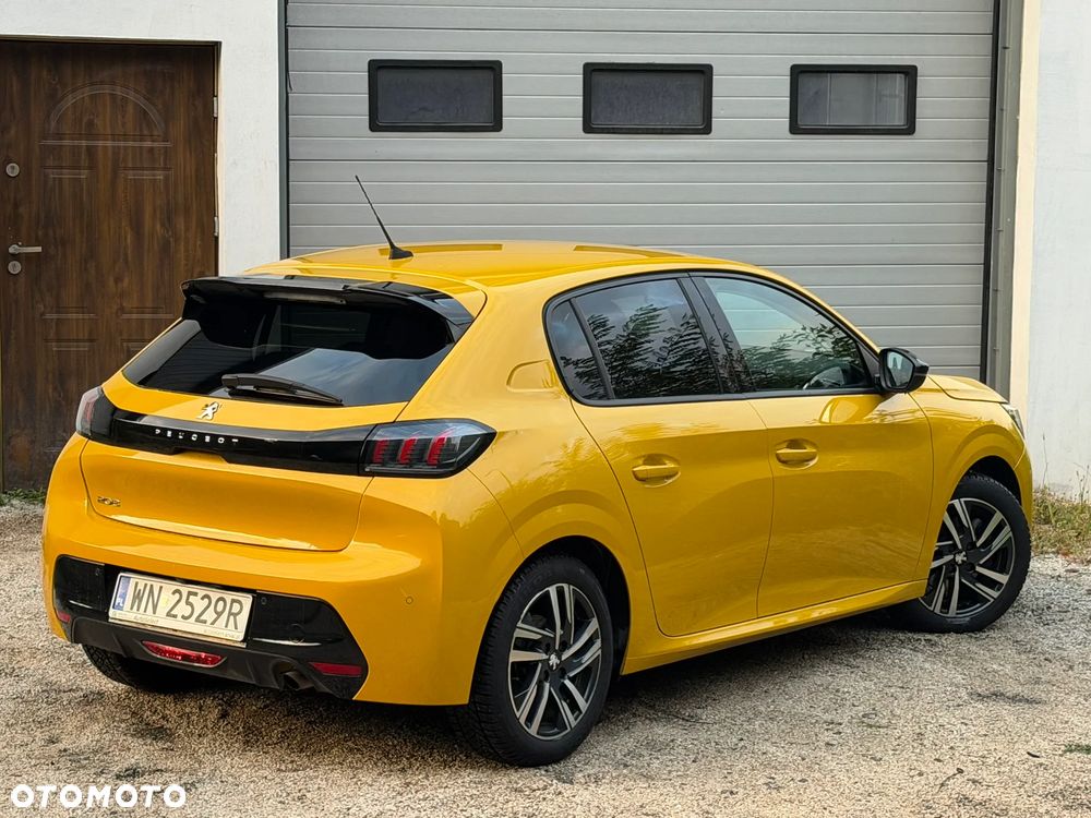 Peugeot 208 PureTech 100 EAT8 Allure - 11