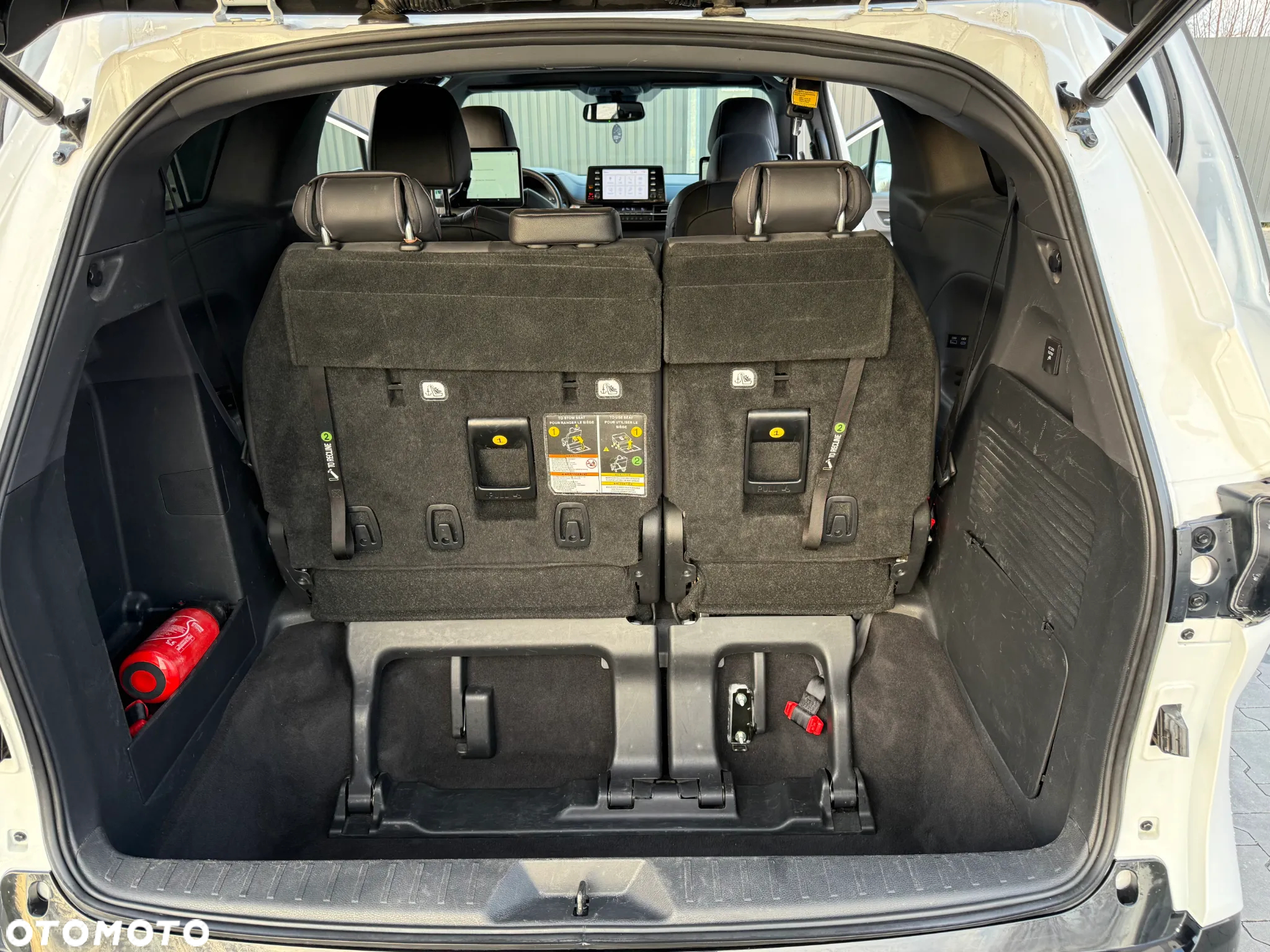 Toyota Sienna - 25