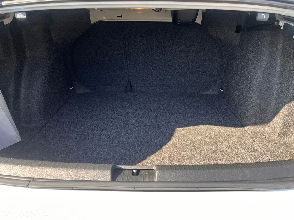Volkswagen Jetta 2.0 TDI DPF BMT Comfortline - 18