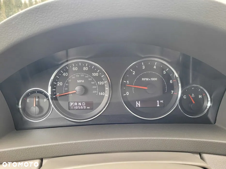 Jeep Grand Cherokee 3.7 V6 - 6