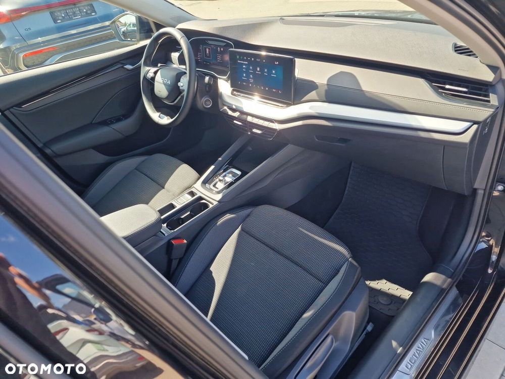 Skoda Octavia 1.5 TSI mHEV Selection DSG - 31