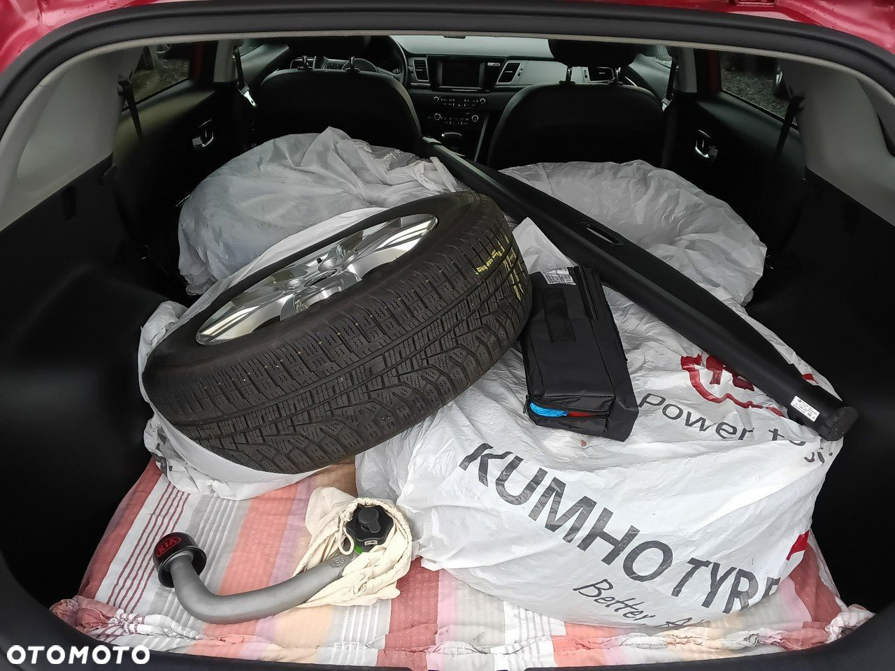 Kia Niro 1.6 GDI Hybrid Business Line - 35
