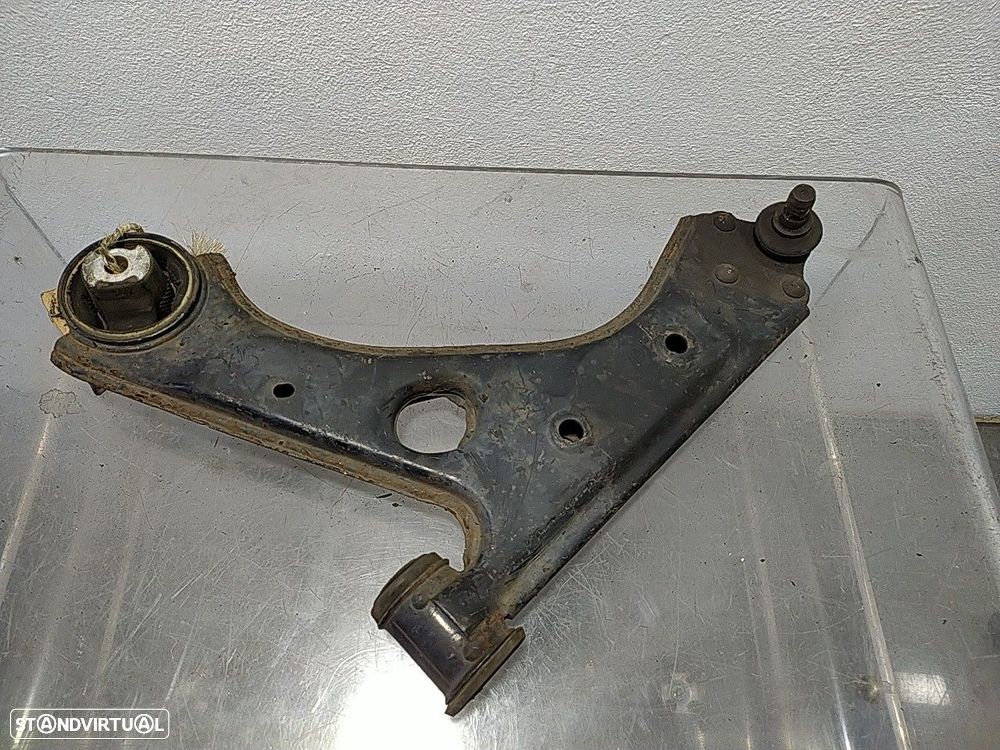 Braço Suspensão Frente Esquerdo Fiat Grande Punto (199_) - 1