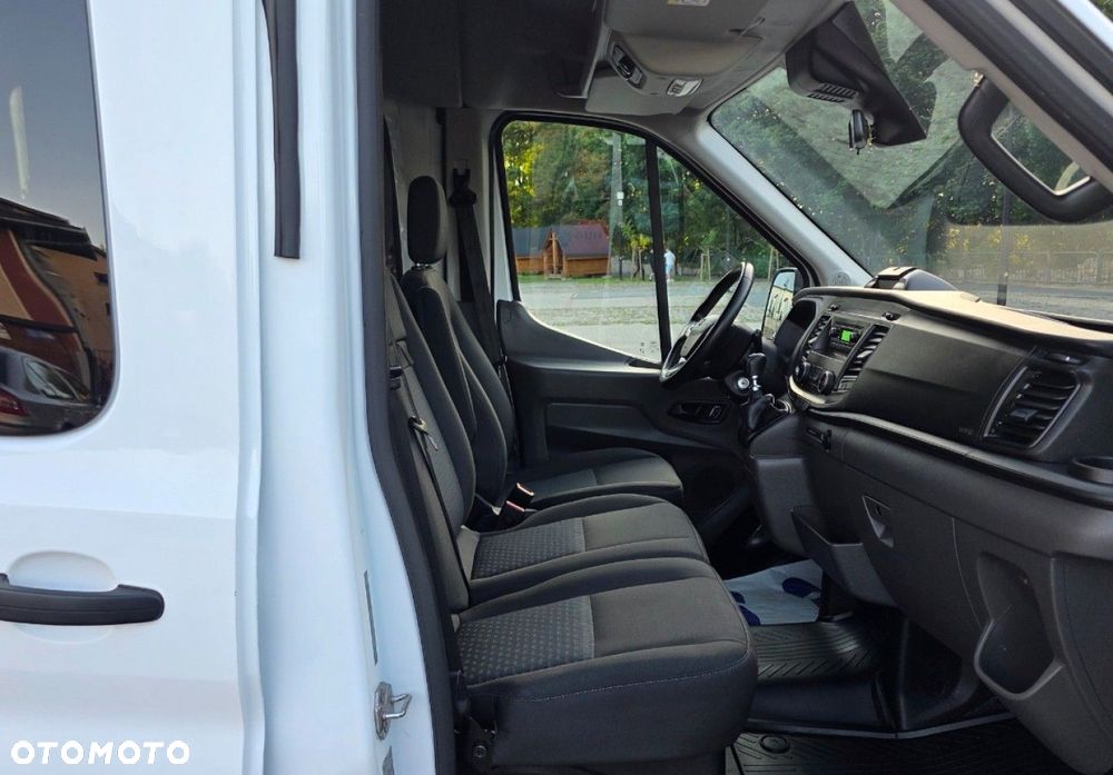 Ford Transit - 22