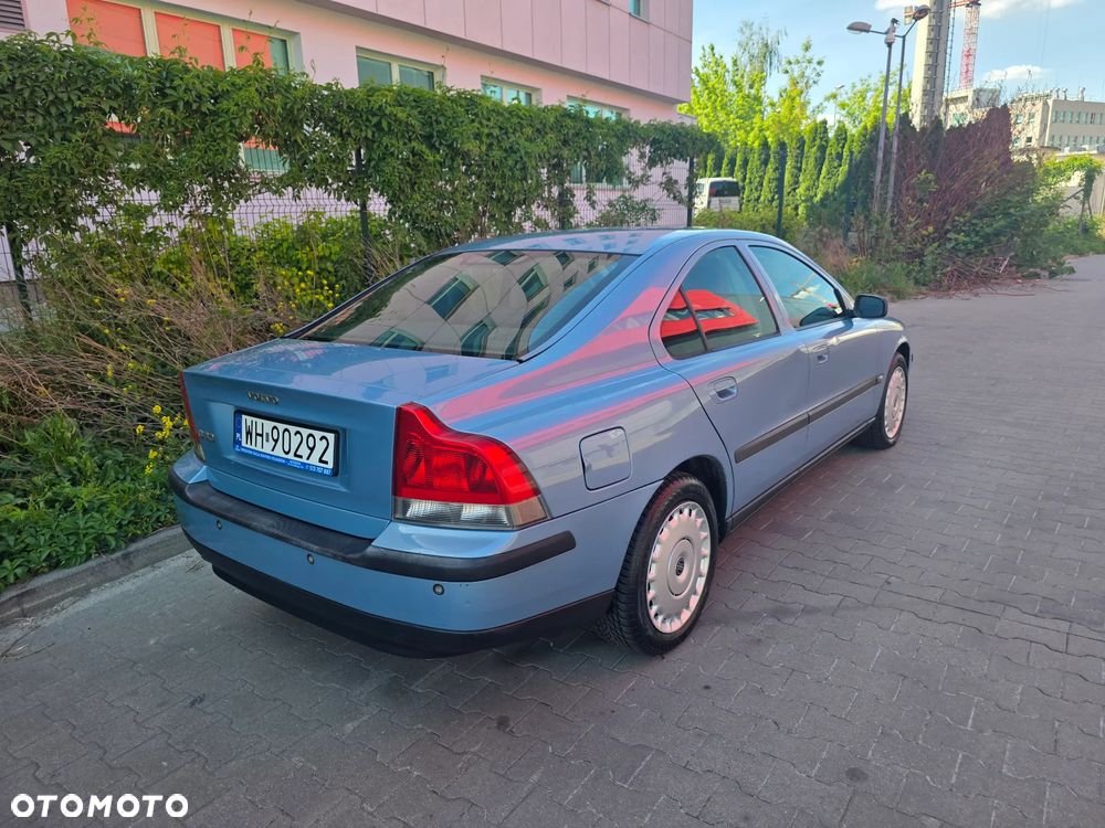 Volvo S60 2.4 Premium - 4
