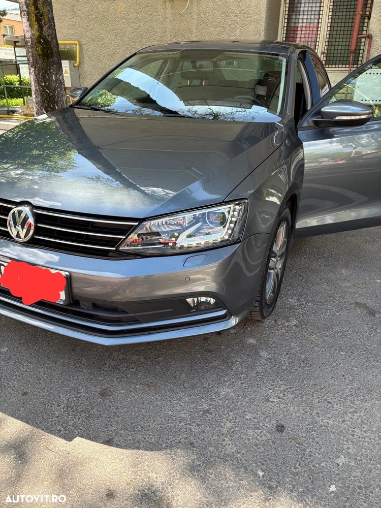Volkswagen Jetta - 3